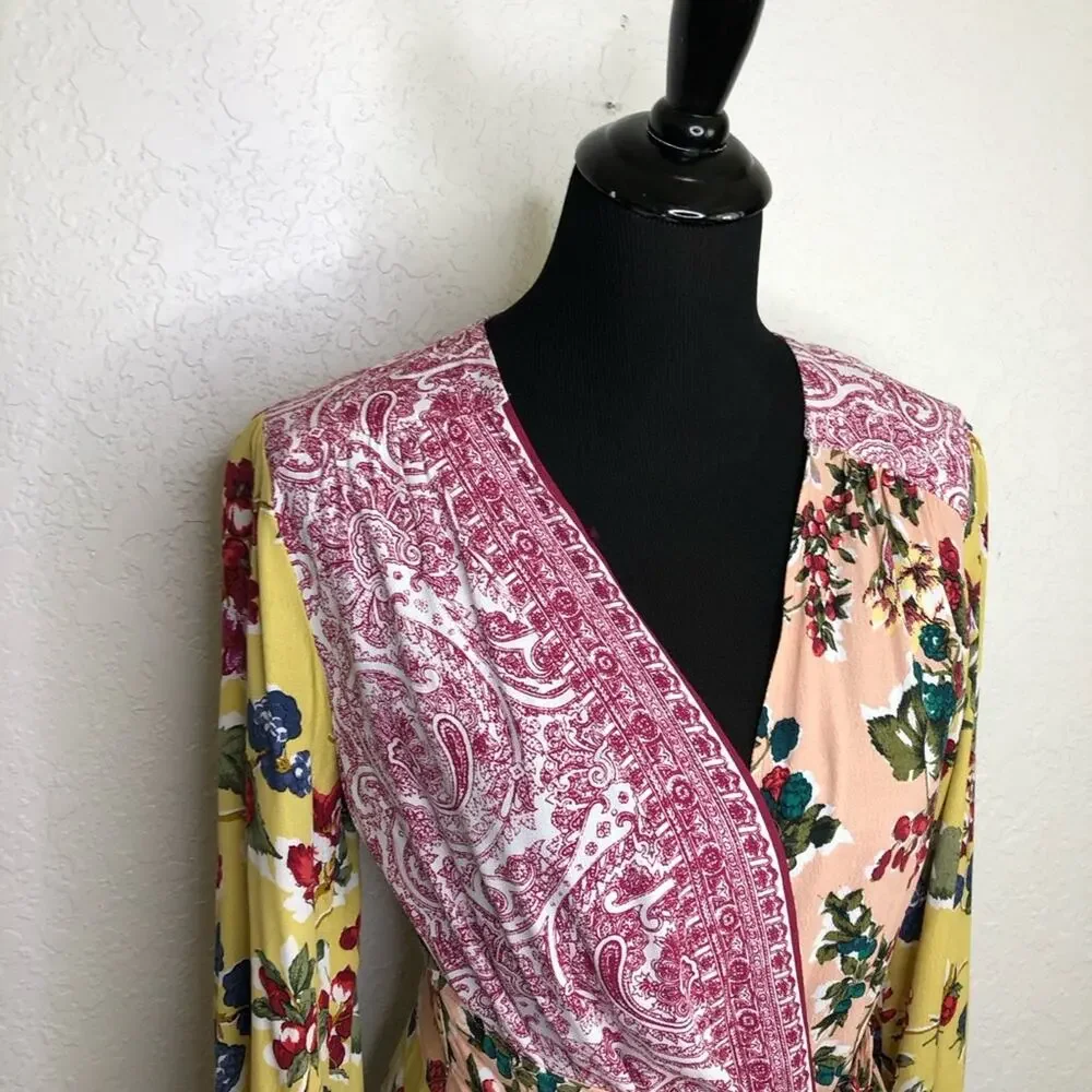 Anthropologie Meadow Rue yellow pink mixed floral wrap front top size 6 - Picture 4 of 16